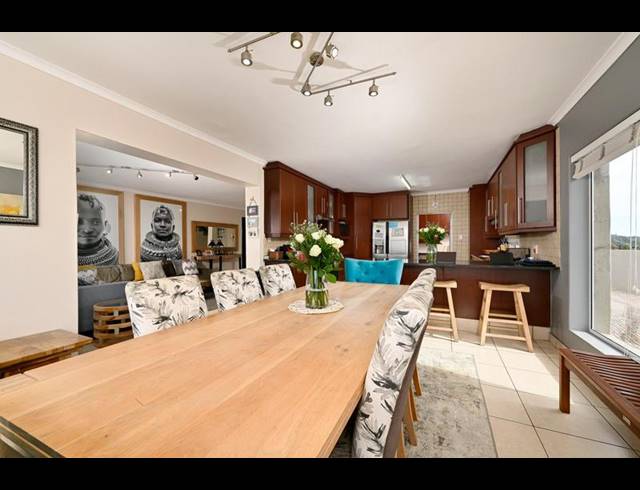 5 BEDROOM TOWNHOUSE FOR SALE IN SOUTH END